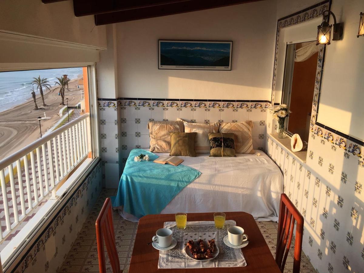 Beachfront And Bright Apartment Mareny Barraquetas Exteriör bild