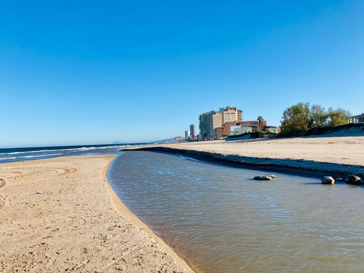 Beachfront And Bright Apartment Mareny Barraquetas Exteriör bild